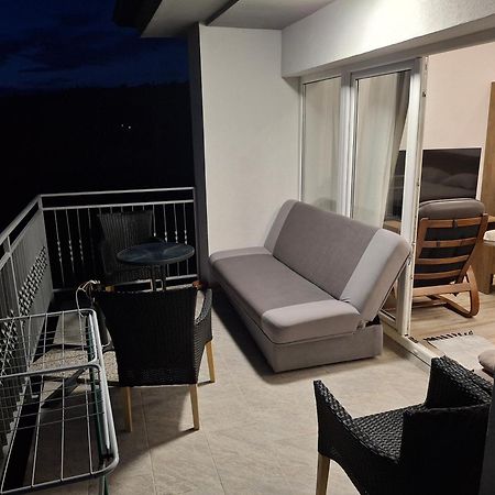 Apartma Med Oljkami - Portorož Eksteriør bilde