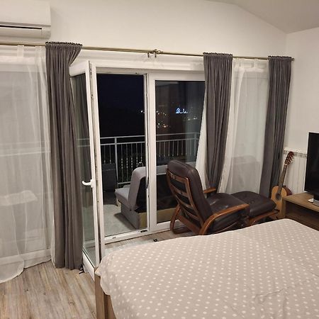 Apartma Med Oljkami - Portorož Eksteriør bilde