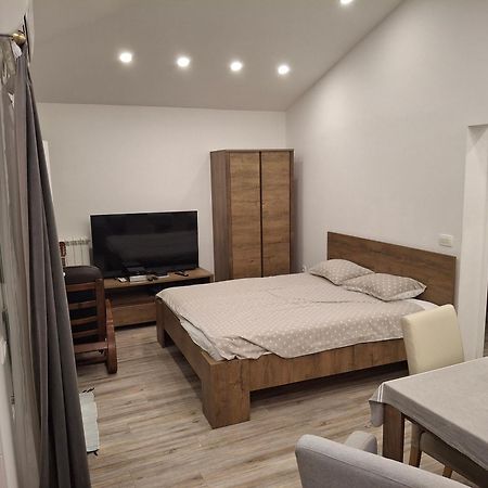 Apartma Med Oljkami - Portorož Eksteriør bilde