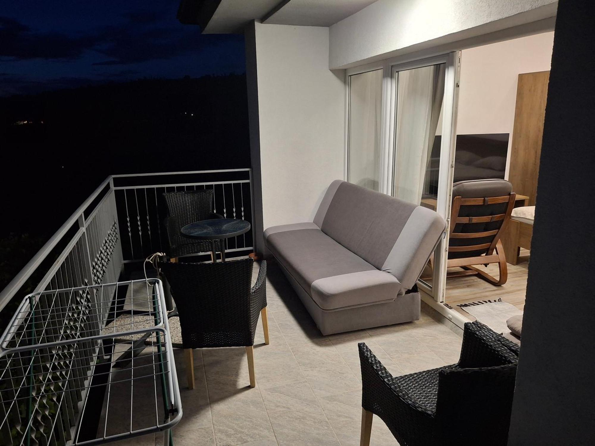Apartma Med Oljkami - Portorož Eksteriør bilde